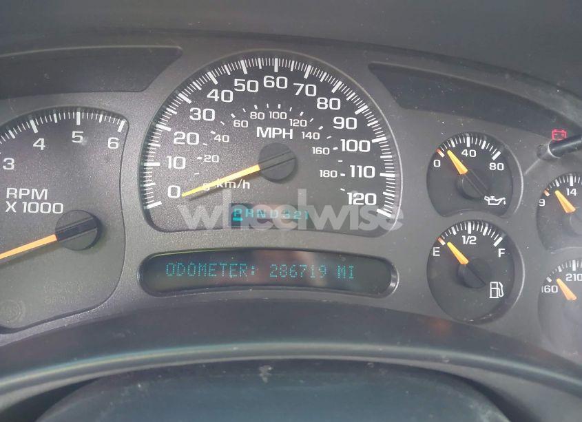 Photo 7 of 2003 Chevrolet Suburban 1500 LT (VIN 3GNFK16Z53G272826)