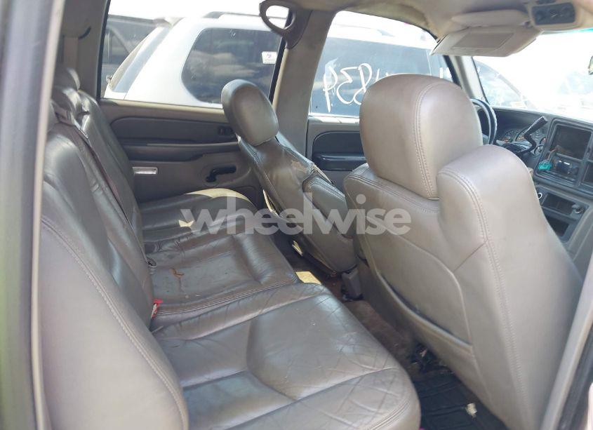 Photo 8 of 2003 Chevrolet Suburban 1500 LT (VIN 3GNFK16Z53G272826)