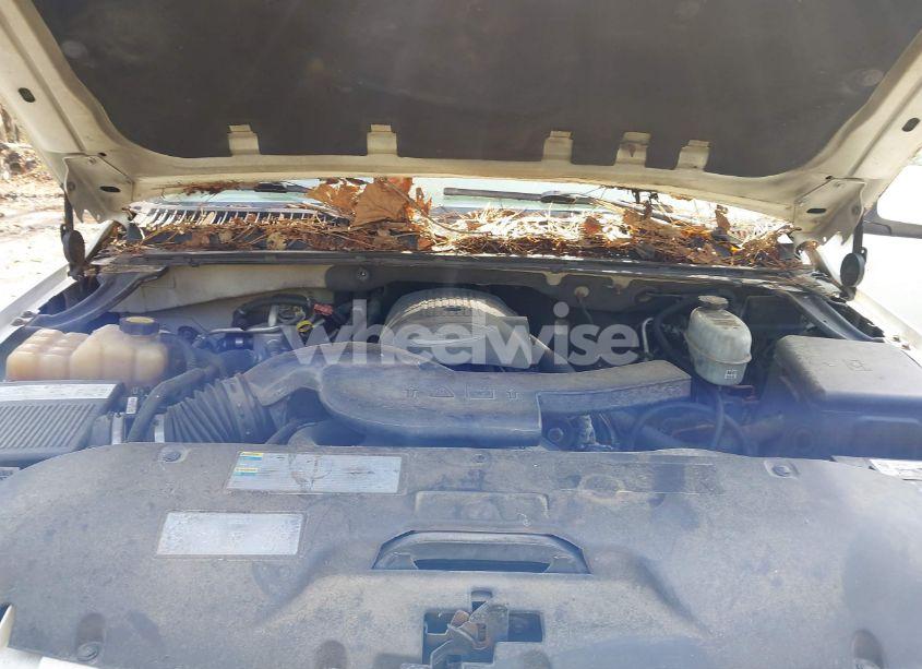 Photo 10 of 2004 Chevrolet Suburban 1500 Z71 (VIN 3GNFK16Z54G314817)