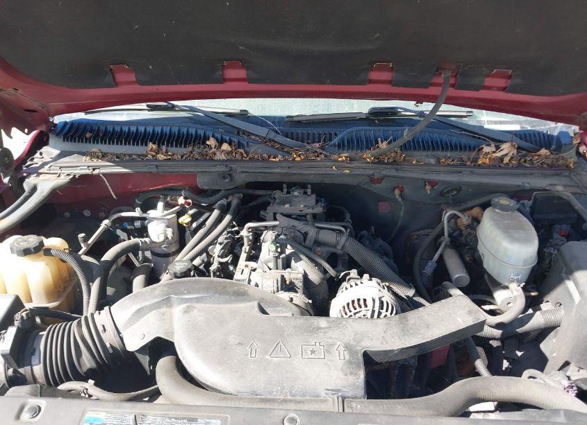 Photo 10 of 2005 Chevrolet Suburban 1500 LT (VIN 3GNFK16Z55G200124)