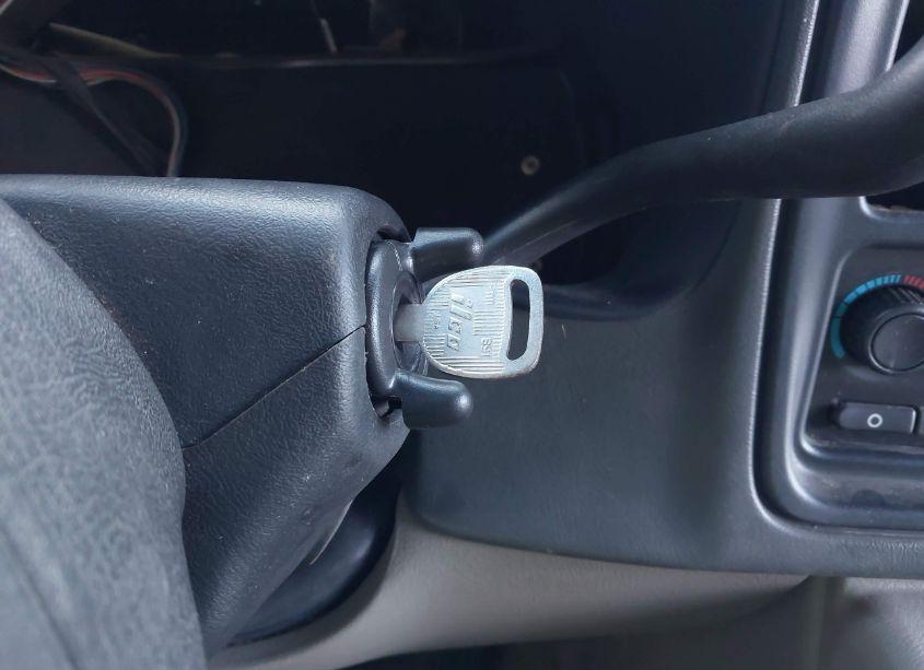 Photo 11 of 2005 Chevrolet Suburban 1500 LT (VIN 3GNFK16Z55G200124)