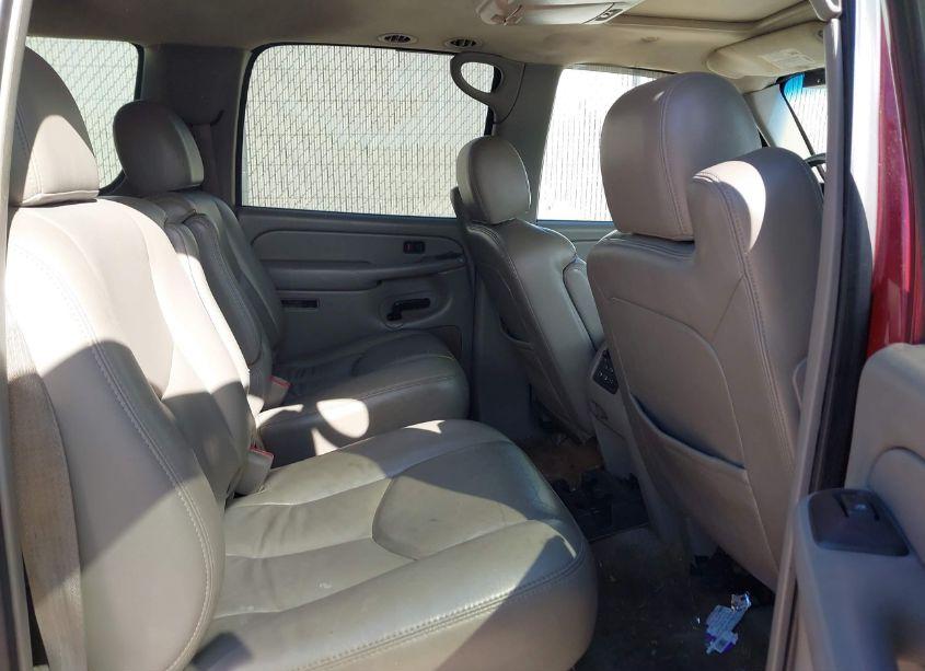 Photo 8 of 2005 Chevrolet Suburban 1500 LT (VIN 3GNFK16Z55G200124)