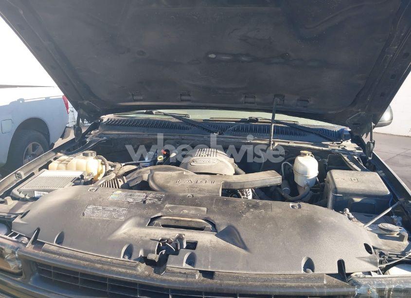 Photo 10 of 2005 Chevrolet Suburban 1500 LT (VIN 3GNFK16Z55G295686)