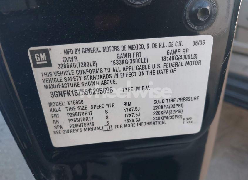 Photo 9 of 2005 Chevrolet Suburban 1500 LT (VIN 3GNFK16Z55G295686)