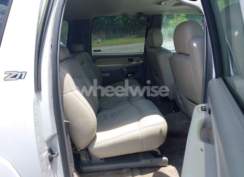 Photo 8 of 2002 Chevrolet Suburban 1500 Z71 (VIN 3GNFK16Z62G176637)