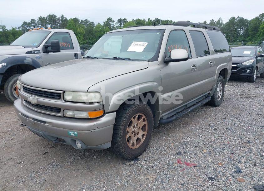 Photo 2 of 2002 Chevrolet Suburban 1500 Z71 (VIN 3GNFK16Z62G267729)