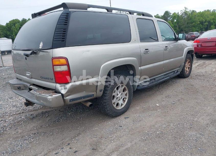 Photo 4 of 2002 Chevrolet Suburban 1500 Z71 (VIN 3GNFK16Z62G267729)