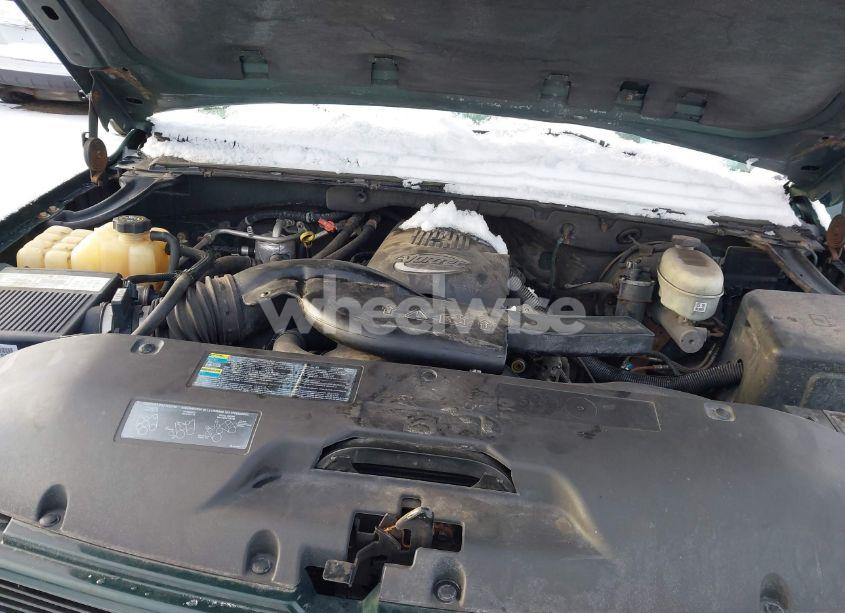 Photo 10 of 2003 Chevrolet Suburban 1500 Z71 (VIN 3GNFK16Z63G166885)