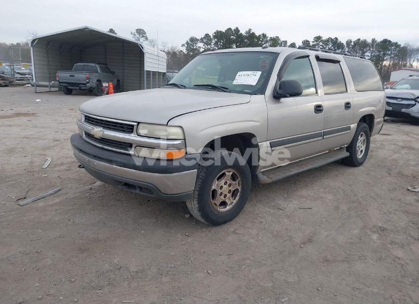 Photo 2 of 2005 Chevrolet Suburban 1500 LS (VIN 3GNFK16Z65G185021)