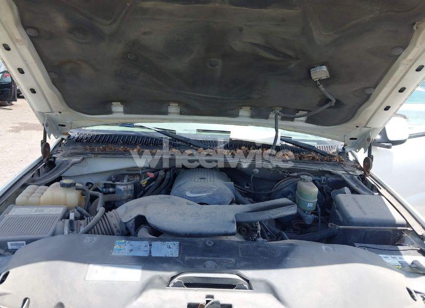 Photo 10 of 2002 Chevrolet Suburban 1500 Z71 (VIN 3GNFK16Z72G137619)