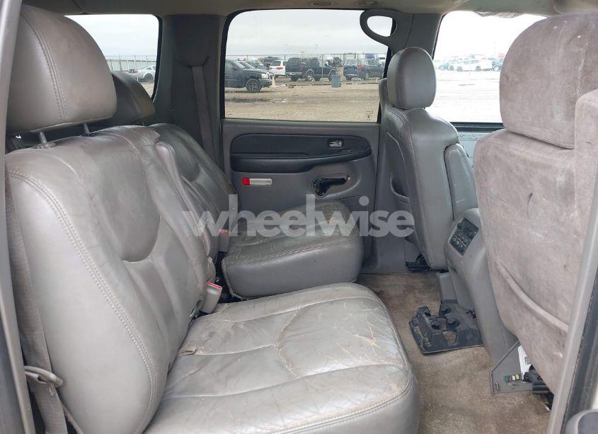 Photo 8 of 2003 Chevrolet Suburban 1500 Z71 (VIN 3GNFK16Z73G148346)