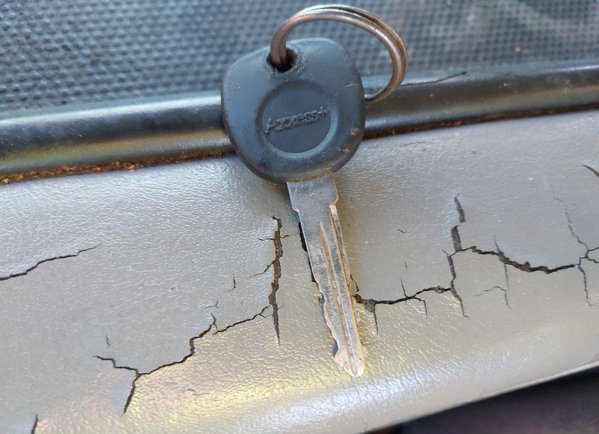 Photo 11 of 2003 Chevrolet Suburban 1500 LS (VIN 3GNFK16Z73G292897)