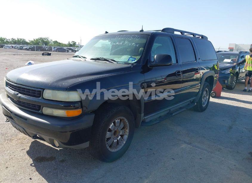Photo 2 of 2003 Chevrolet Suburban 1500 Z71 (VIN 3GNFK16Z73G327275)