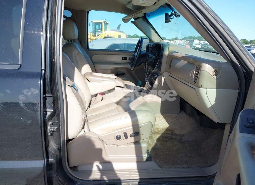 Photo 5 of 2003 Chevrolet Suburban 1500 Z71 (VIN 3GNFK16Z73G327275)