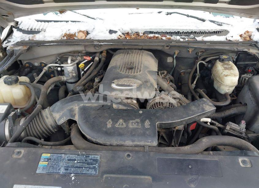 Photo 10 of 2005 Chevrolet Suburban 1500 LT (VIN 3GNFK16Z75G159642)