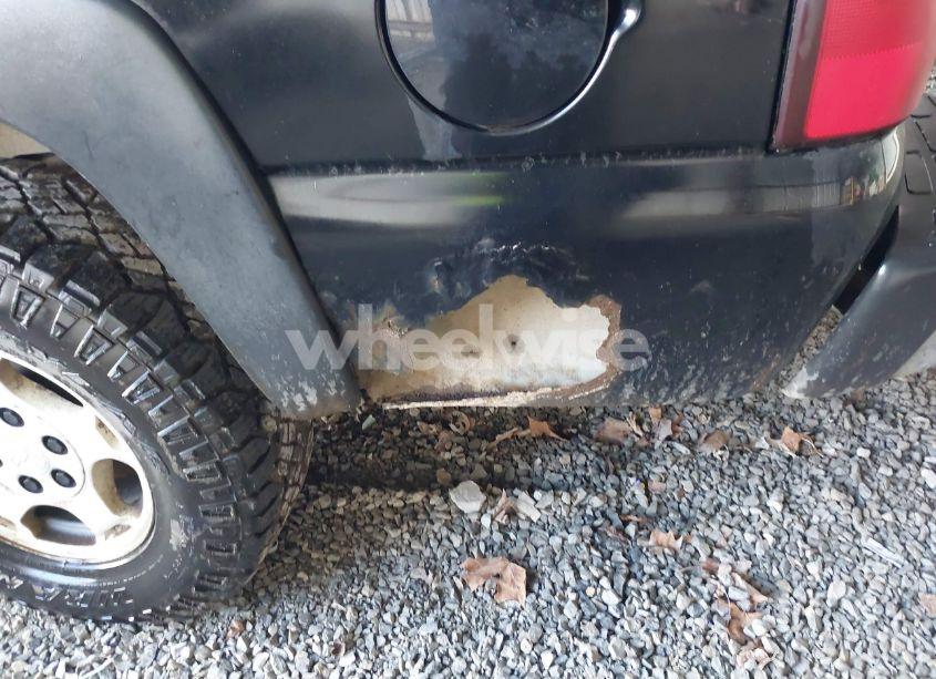 Photo 19 of 2005 Chevrolet Suburban 1500 LS (VIN 3GNFK16Z75G216471)