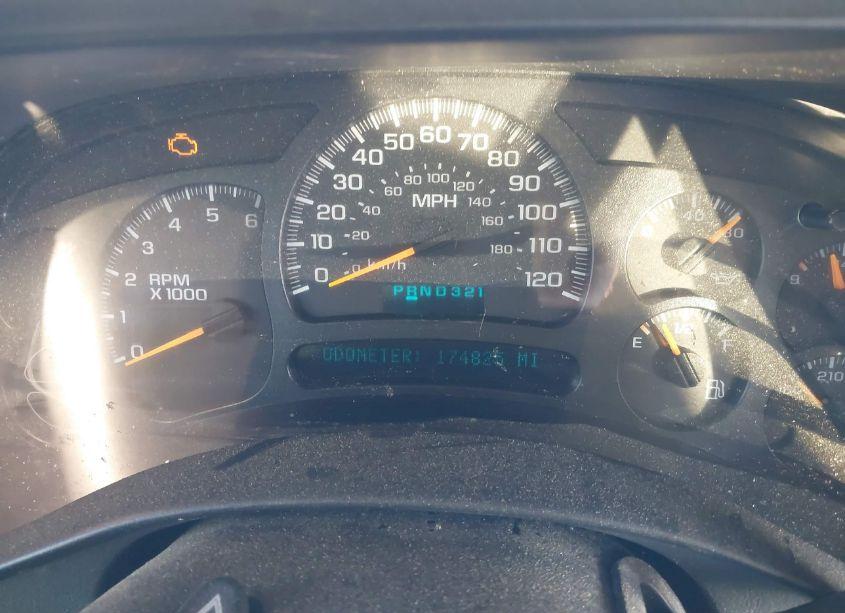 Photo 7 of 2005 Chevrolet Suburban 1500 LS (VIN 3GNFK16Z75G243928)