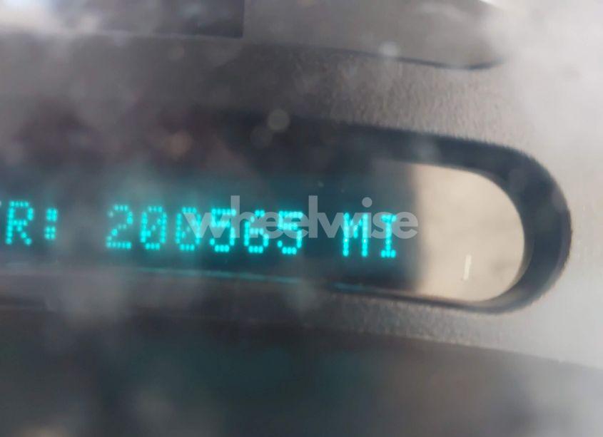 Photo 15 of 2005 Chevrolet Suburban 1500 LT (VIN 3GNFK16Z75G295768)