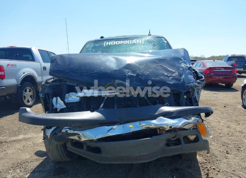 Photo 6 of 2005 Chevrolet Suburban 1500 LT (VIN 3GNFK16Z75G295768)