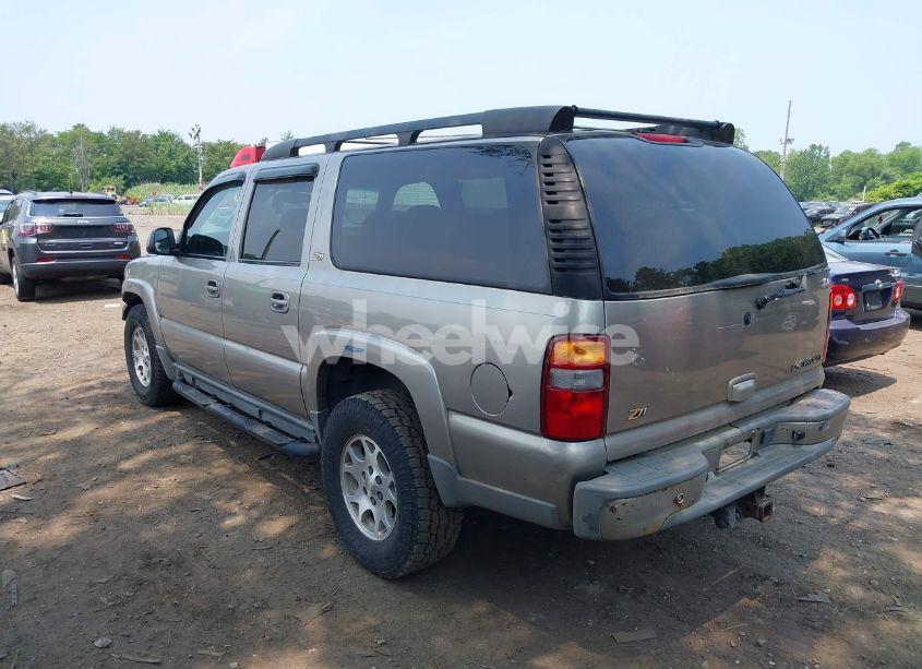 Photo 3 of 2002 Chevrolet Suburban 1500 Z71 (VIN 3GNFK16Z82G209847)
