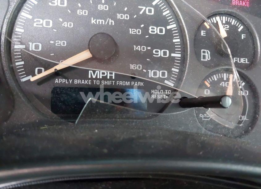 Photo 7 of 2002 Chevrolet Suburban 1500 Z71 (VIN 3GNFK16Z82G209847)