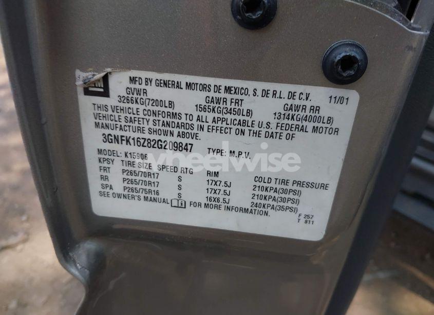 Photo 9 of 2002 Chevrolet Suburban 1500 Z71 (VIN 3GNFK16Z82G209847)