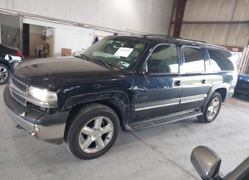 Photo 2 of 2005 Chevrolet Suburban 1500 LT (VIN 3GNFK16Z85G225843)