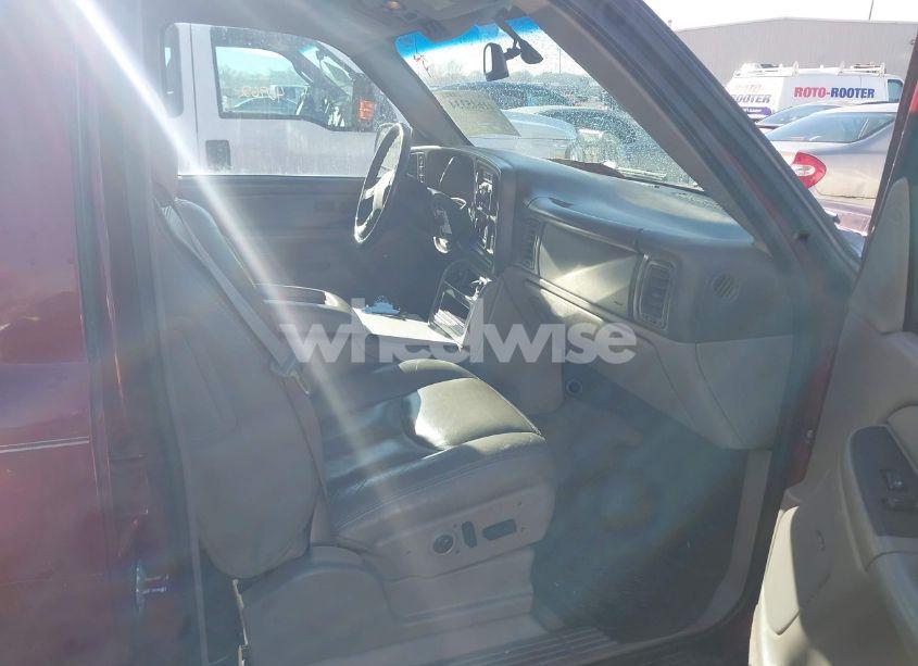 Photo 5 of 2005 Chevrolet Suburban 1500 Z71 (VIN 3GNFK16Z85G235370)