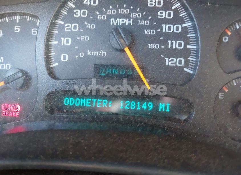 Photo 7 of 2005 Chevrolet Suburban 1500 LS (VIN 3GNFK16Z85G256624)