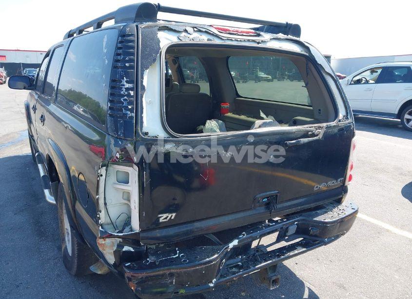 Photo 12 of 2002 Chevrolet Suburban 1500 Z71 (VIN 3GNFK16Z92G278272)
