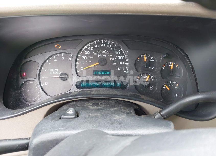 Photo 7 of 2004 Chevrolet Suburban 1500 Z71 (VIN 3GNFK16Z94G128052)
