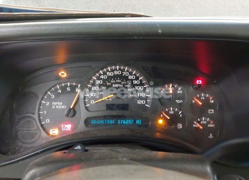 Photo 7 of 2004 Chevrolet Suburban 1500 Z71 (VIN 3GNFK16Z94G288951)