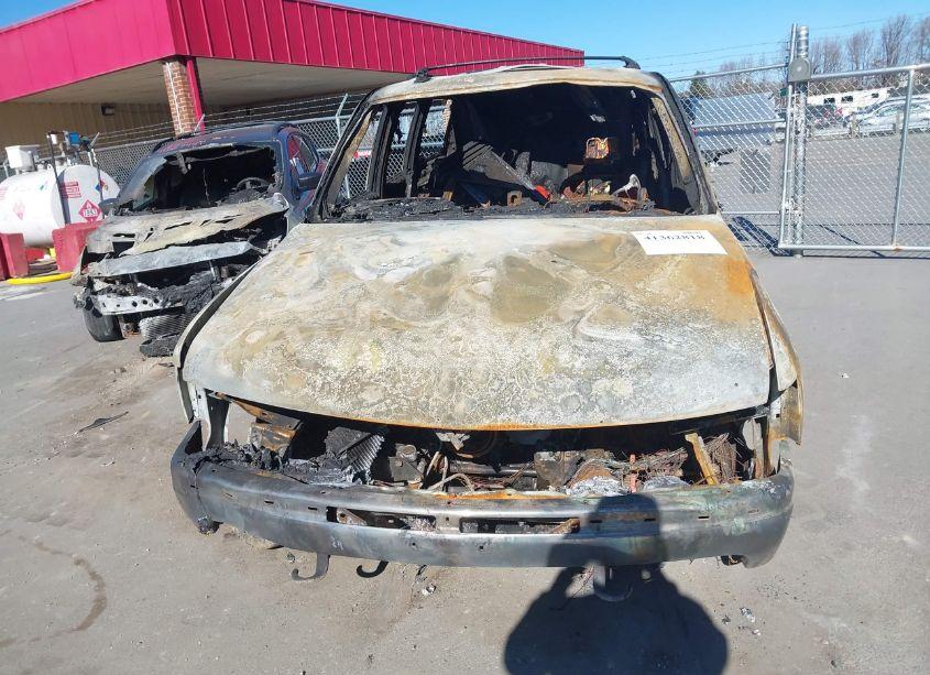 Photo 6 of 2005 Chevrolet Suburban 1500 LT (VIN 3GNFK16Z95G137707)