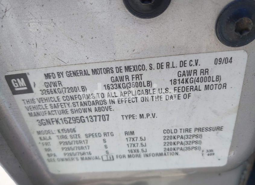 Photo 9 of 2005 Chevrolet Suburban 1500 LT (VIN 3GNFK16Z95G137707)