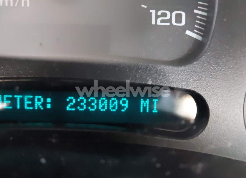 Photo 13 of 2005 Chevrolet Suburban 1500 LT (VIN 3GNFK16Z95G159688)