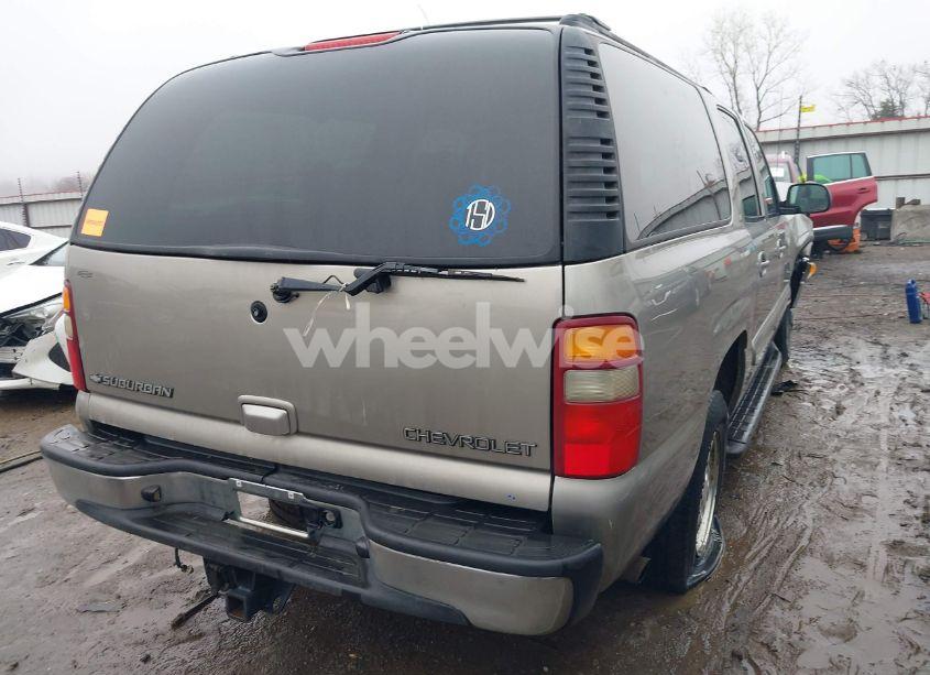 Photo 4 of 2002 Chevrolet Suburban 1500 LT (VIN 3GNFK16ZX2G278927)