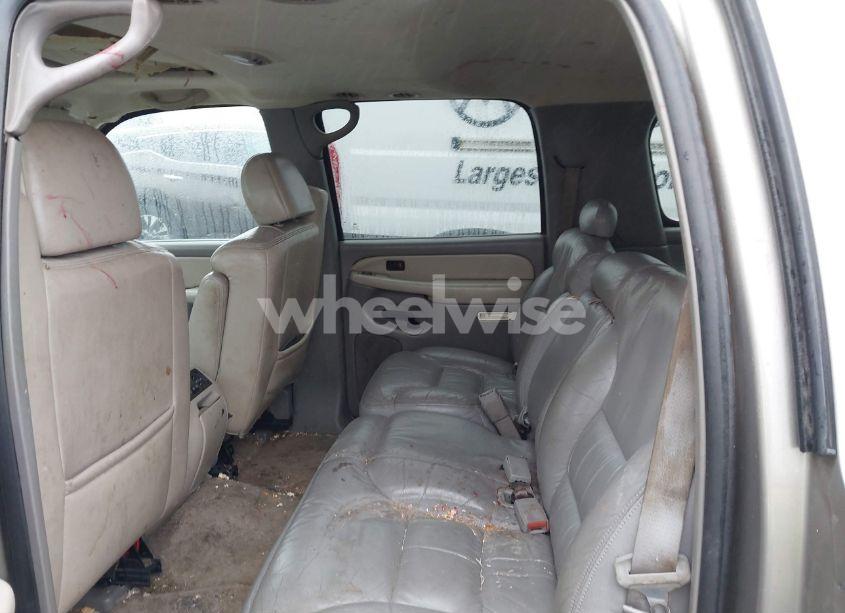 Photo 8 of 2002 Chevrolet Suburban 1500 LT (VIN 3GNFK16ZX2G278927)