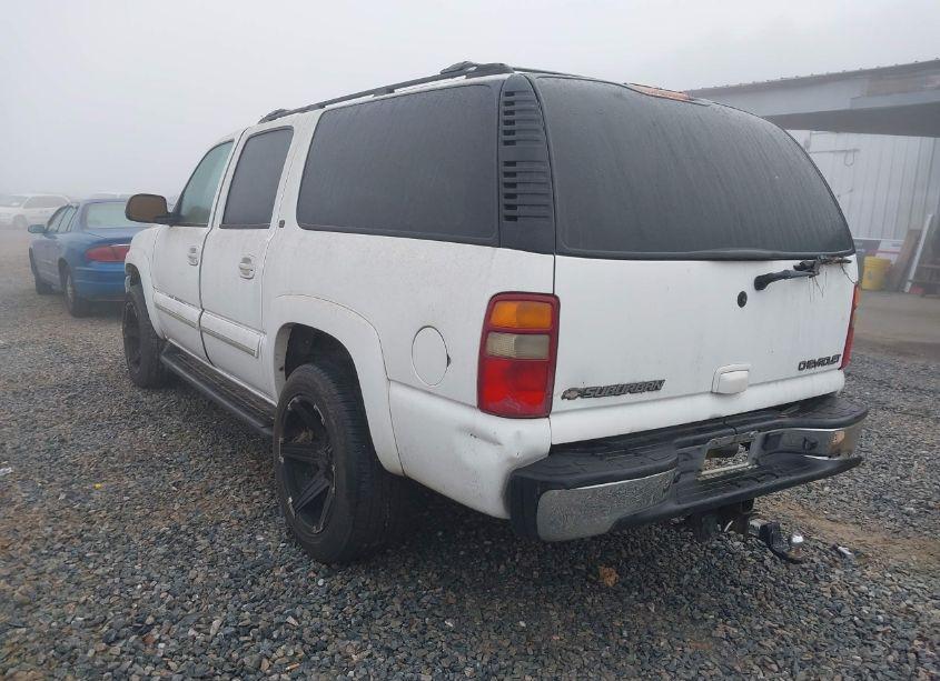 Photo 3 of 2002 Chevrolet Suburban 1500 LT (VIN 3GNFK16ZX2G354730)