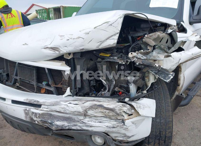 Photo 6 of 2003 Chevrolet Suburban 1500 Z71 (VIN 3GNFK16ZX3G201511)