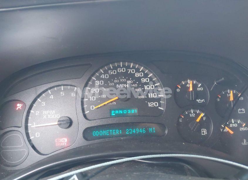 Photo 7 of 2003 Chevrolet Suburban 1500 Z71 (VIN 3GNFK16ZX3G201511)