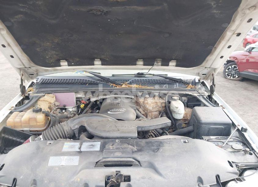 Photo 10 of 2004 Chevrolet Suburban 1500 Z71 (VIN 3GNFK16ZX4G103404)