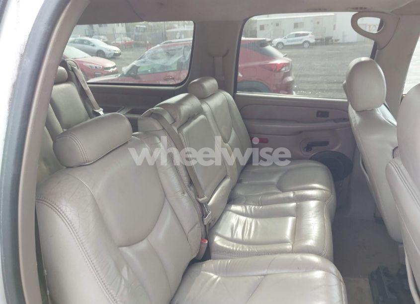 Photo 8 of 2004 Chevrolet Suburban 1500 Z71 (VIN 3GNFK16ZX4G103404)