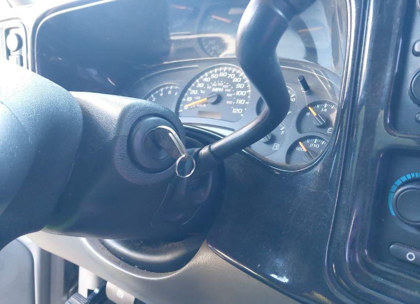 Photo 11 of 2005 Chevrolet Suburban 1500 LT (VIN 3GNFK16ZX5G226055)