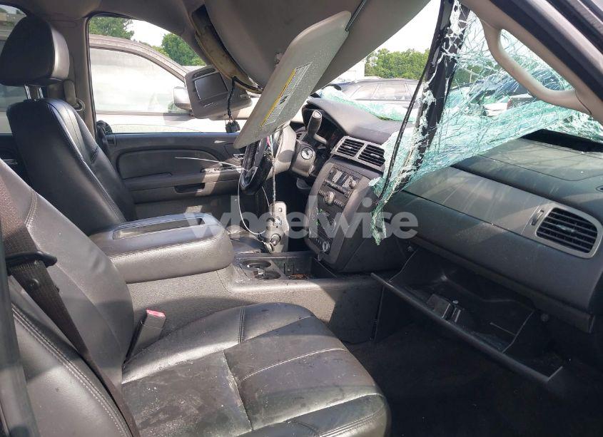 Photo 5 of 2009 Chevrolet Avalanche 1500 LT2 (VIN 3GNFK22039G194858)