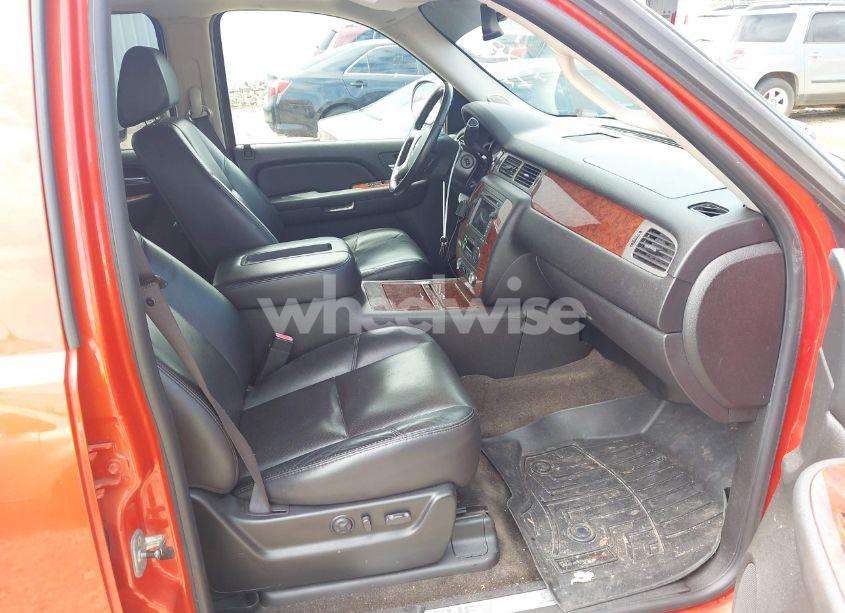 Photo 5 of 2009 Chevrolet Avalanche 1500 LTZ (VIN 3GNFK32059G229423)