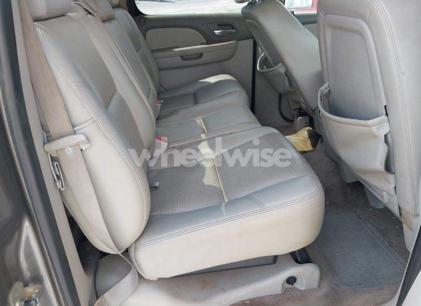 Photo 8 of 2009 Chevrolet Avalanche 1500 LTZ (VIN 3GNFK32Y69G232305)