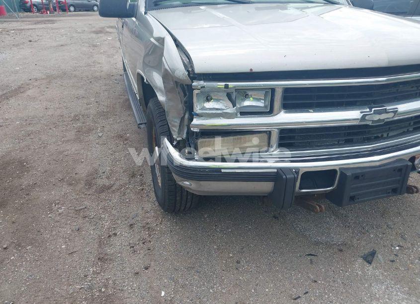 Photo 6 of 1999 Chevrolet Suburban 2500 (VIN 3GNGC26F0XG206137)