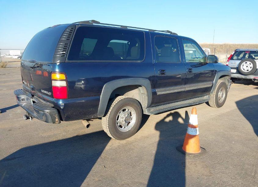 Photo 4 of 2004 Chevrolet Suburban 2500 LT (VIN 3GNGC26G54G299175)