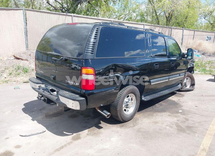 Photo 4 of 2003 Chevrolet Suburban 2500 LT (VIN 3GNGC26G83G210035)