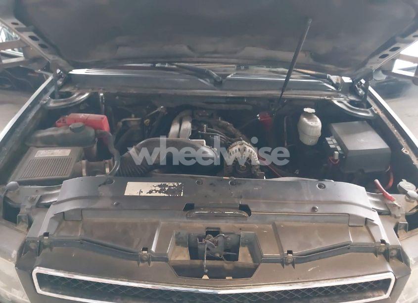 Photo 10 of 2007 Chevrolet Suburban 2500 LT (VIN 3GNGC26K67G190541)